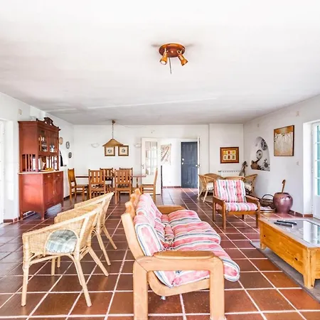 Akivillas Meco Relax